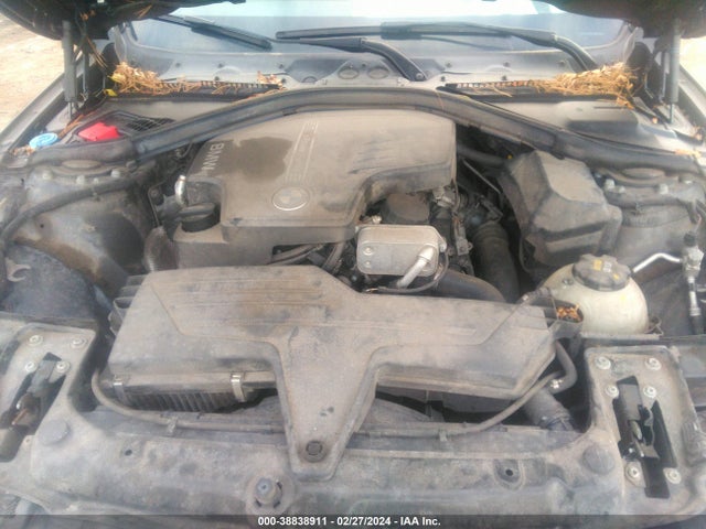 BMW 320i Xdrive 2017 WBA8E5G50HNU22283 Image 10