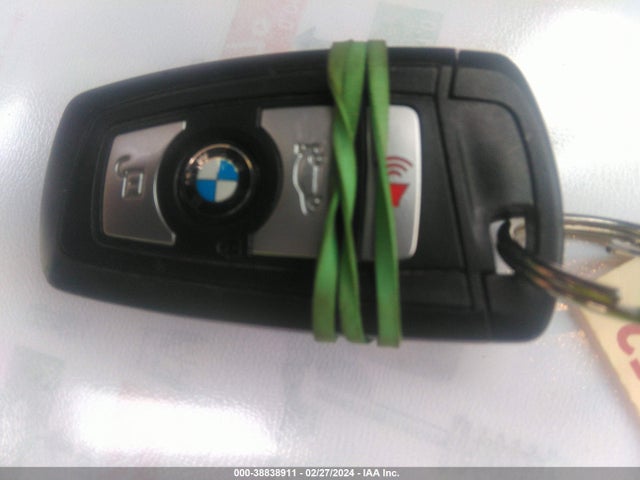BMW 320i Xdrive 2017 WBA8E5G50HNU22283 Image 11