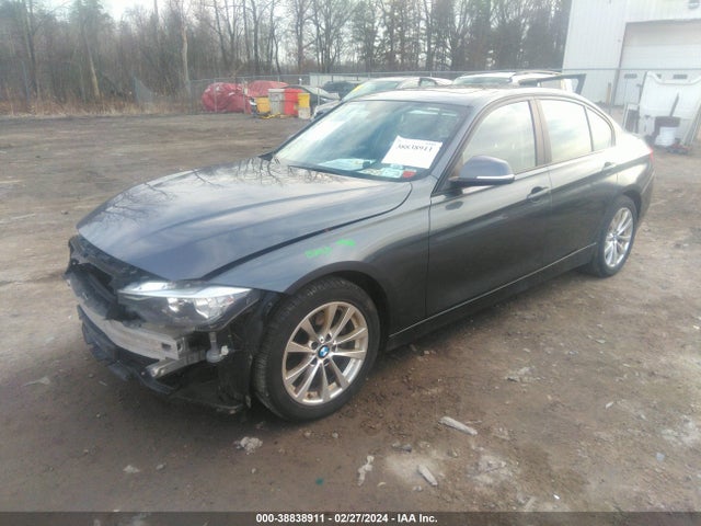 BMW 320i Xdrive 2017 WBA8E5G50HNU22283 Image 2