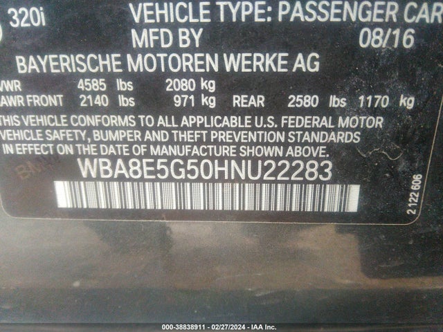 BMW 320i Xdrive 2017 WBA8E5G50HNU22283 Image 9