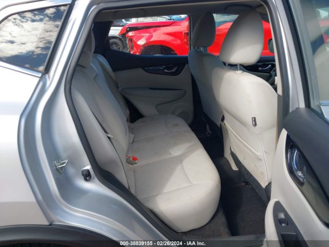 JN1BJ1CPXJW182425 Nissan Rogue Sport Sv