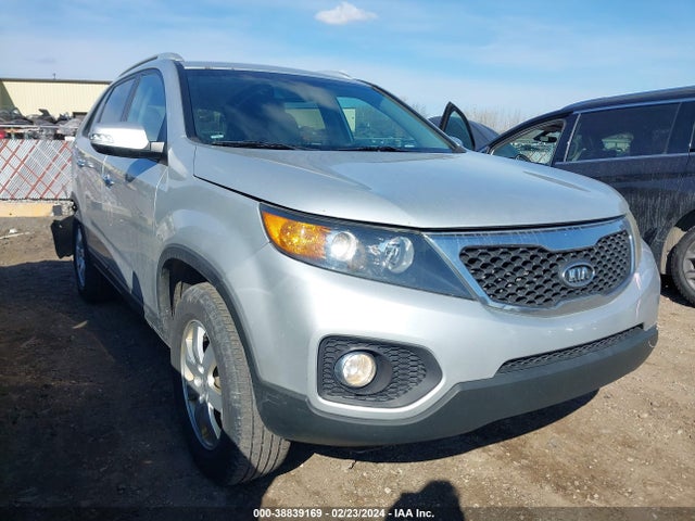 2012 KIA SORENTO LX VIN: 5XYKT3A67CG304932