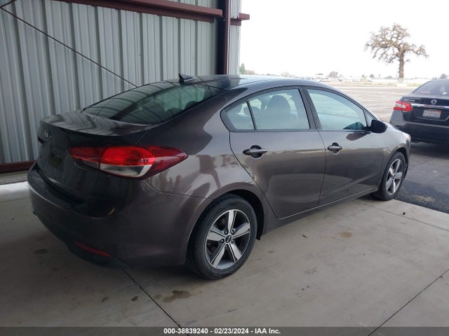 KIA FORTE LX 2018 3KPFL4A74JE171816 Image 4