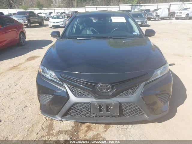 Toyota CAMRY SE 2018 4T1B11HK7JU573341 Image 12
