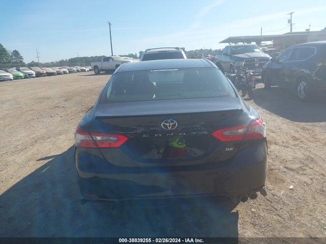 Toyota CAMRY SE 2018 4T1B11HK7JU573341 Image 16