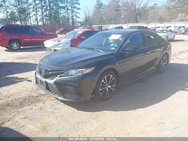 Toyota CAMRY SE 2018 4T1B11HK7JU573341 Image 2