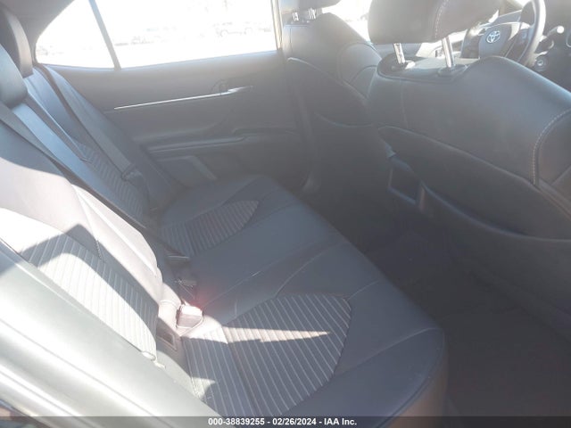 Toyota CAMRY SE 2018 4T1B11HK7JU573341 Image 8