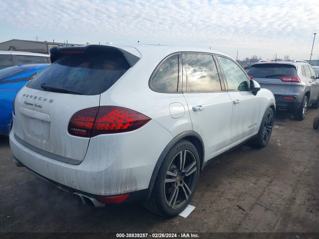 2012 PORSCHE CAYENNE WP1AC2A25CLA84695 Photo 3