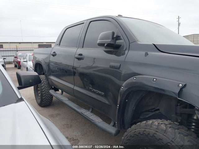 Toyota Tundra Crewmax Sr5 2018 5TFDY5F17JX697229 Image 13
