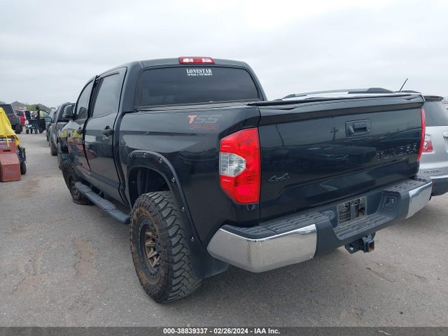 Toyota Tundra Crewmax Sr5 2018 5TFDY5F17JX697229 Image 3