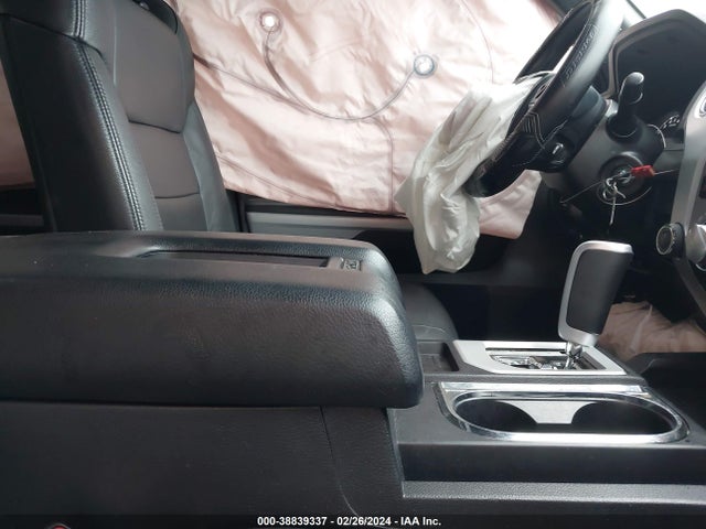 Toyota Tundra Crewmax Sr5 2018 5TFDY5F17JX697229 Image 5