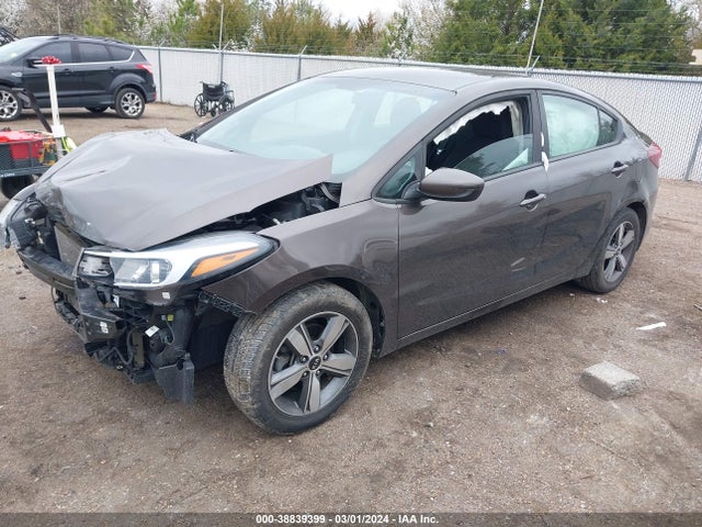 KIA FORTE LX 2018 3KPFL4A73JE170897 Image 2
