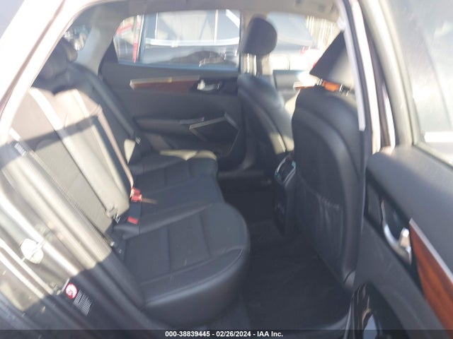 KIA Cadenza Premium 2018 KNALB4J13J5123847 Image 8