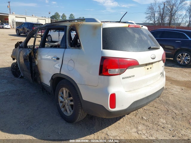 KIA SORENTO LX 2014 5XYKT3A62EG439187 Image 3