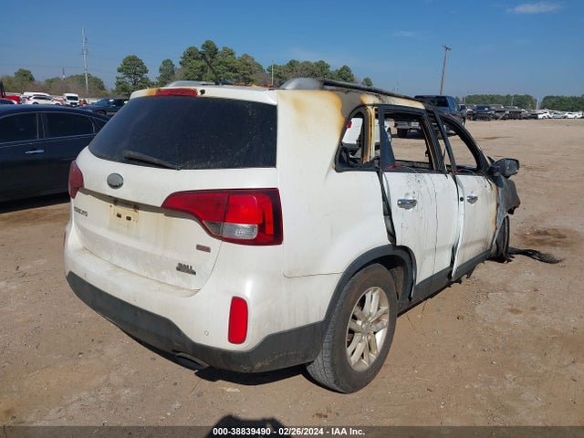 KIA SORENTO LX 2014 5XYKT3A62EG439187 Image 4