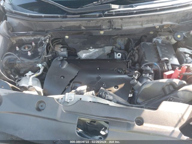 JA4AP3AU8JZ011077 Mitsubishi Outlander Sport 2.0 Es