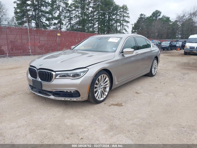 WBA7F0C33HGM21858 BMW 750i