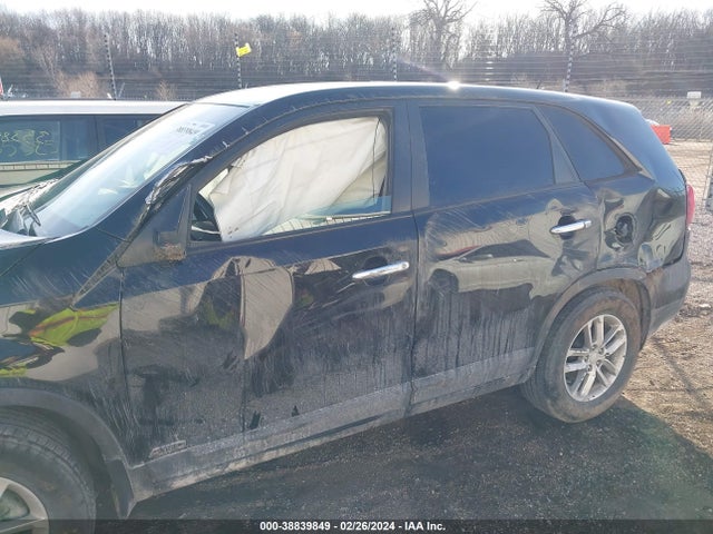 KIA SORENTO LX 2014 5XYKTCA67EG541214 Image 6