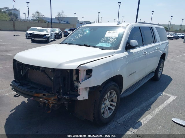 Chevrolet Suburban Lt 2017 1GNSCHKC5HR198417 Image 2