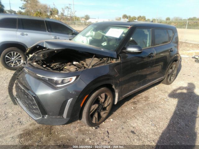 KNDJ53AU8P7195937 KIA Soul Gt-line