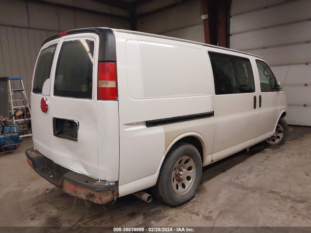 Chevrolet Express 1500 Work Van 2014 1GCSGAFX9E1168512 Image 4