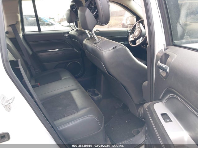Jeep Compass Latitude 2016 1C4NJCEA1GD614998 Image 8