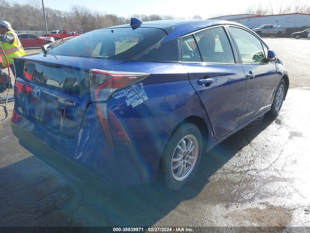 Toyota Prius Two 2016 JTDKBRFU2G3508898 Image 4