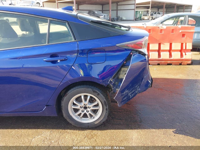 Toyota Prius Two 2016 JTDKBRFU2G3508898 Image 6