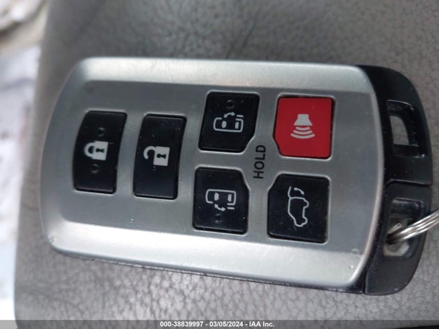 Toyota Sienna Xle 8 Passenger 2018 5TDYZ3DCXJS958012 Image 11