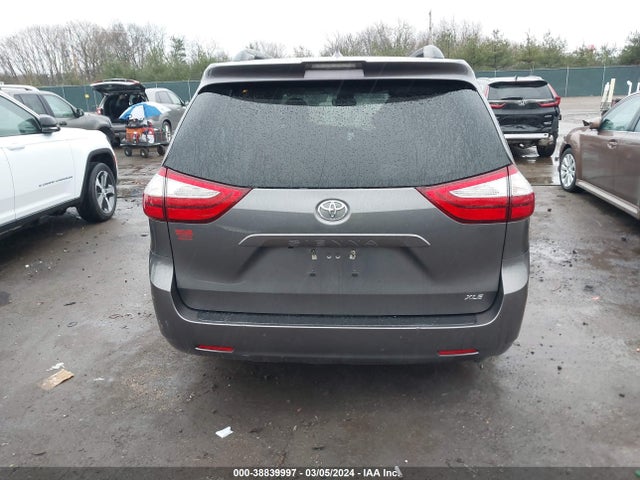 Toyota Sienna Xle 8 Passenger 2018 5TDYZ3DCXJS958012 Image 17