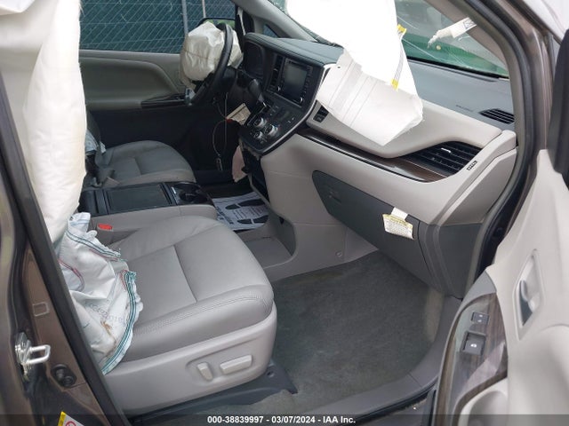 Toyota Sienna Xle 8 Passenger 2018 5TDYZ3DCXJS958012 Image 5