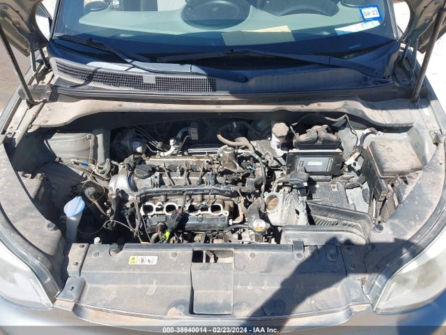 KIA Soul 2017 KNDJN2A21H7466136 Image 10