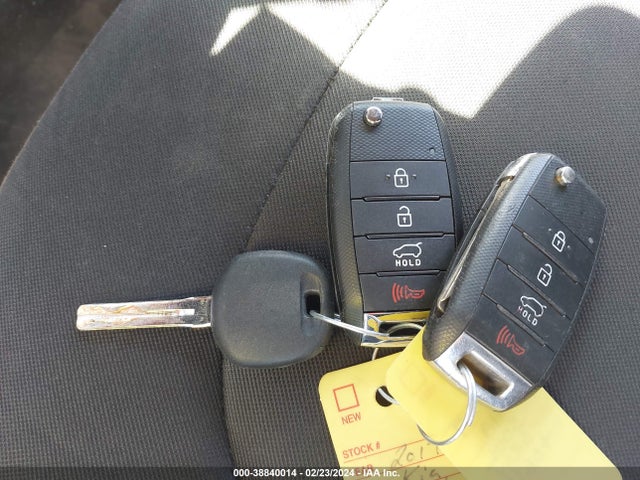 KIA Soul 2017 KNDJN2A21H7466136 Image 11