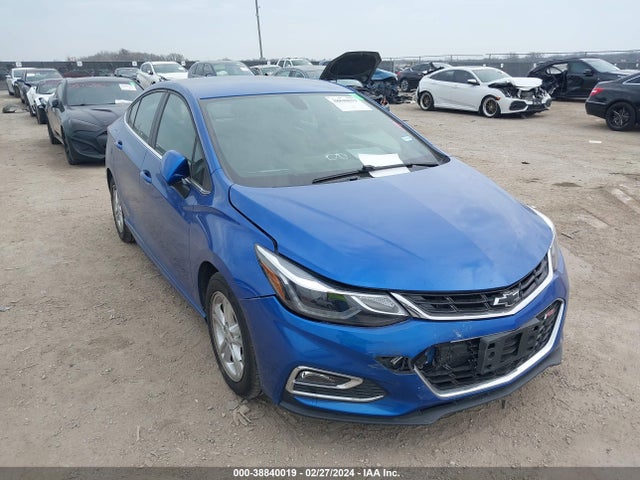 Chevrolet Cruze Lt Auto 2018 1G1BE5SMXJ7111700 главное изображение