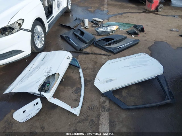 Ford Fusion Hybrid S 2016 3FA6P0UU2GR208304 Image 12