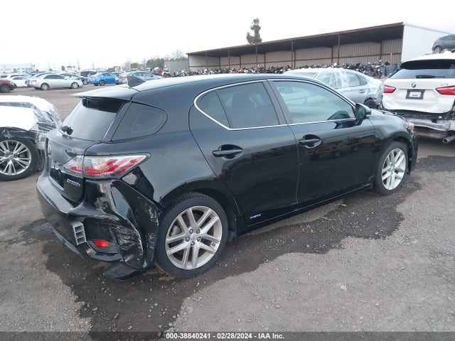 JTHKD5BH1F2241929 Lexus CT 200H