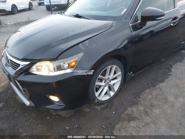 JTHKD5BH1F2241929 Lexus CT 200H