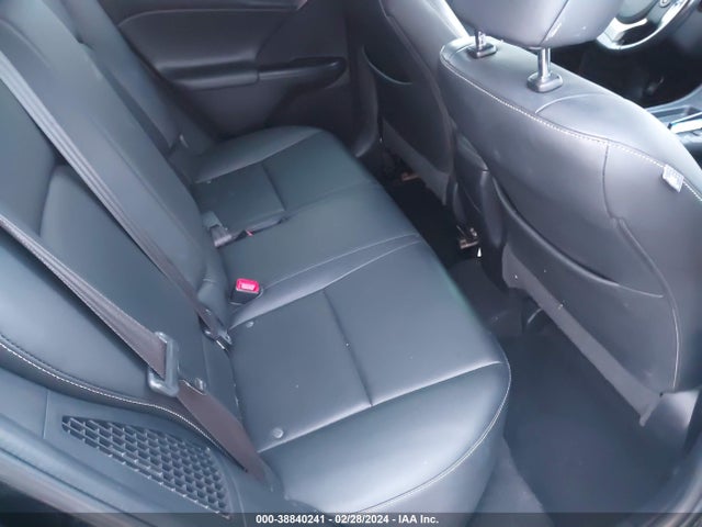 JTHKD5BH1F2241929 Lexus CT 200H