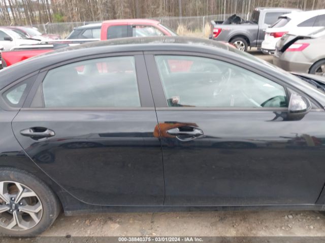 3KPF24ADXME291035 KIA Forte Lxs