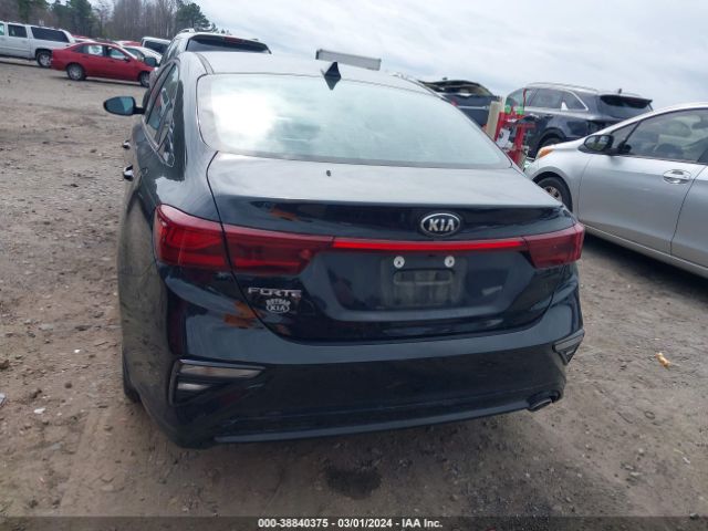 3KPF24ADXME291035 KIA Forte Lxs