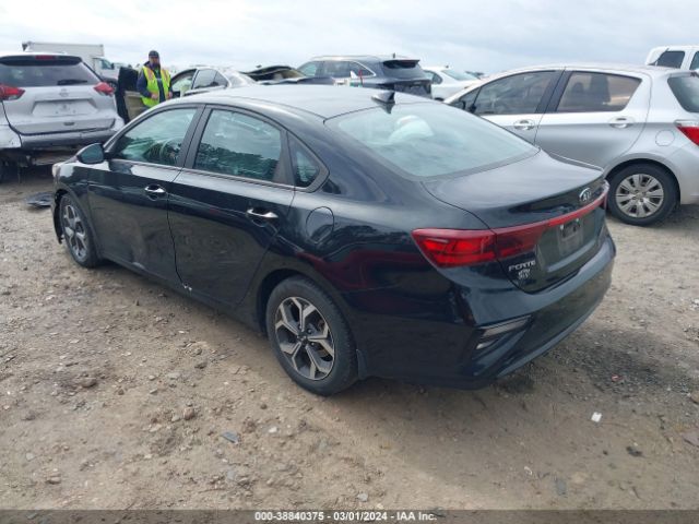 3KPF24ADXME291035 KIA Forte Lxs