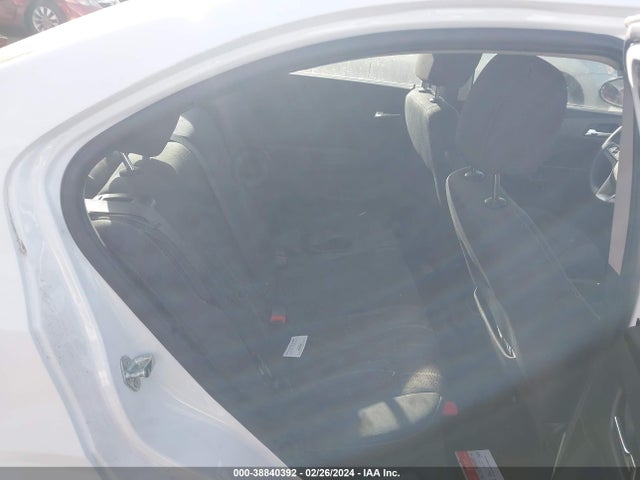 Chevrolet Sonic Lt Auto 2015 1G1JC5SH2F4220276 Image 8
