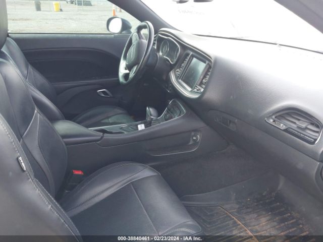 2C3CDZAG1GH107909 Dodge Challenger Sxt Plus