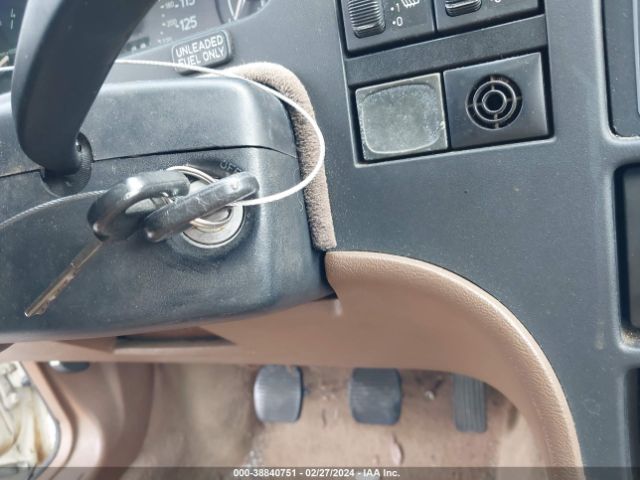 1990 SAAB 9000 YS3CL55L1L2004791 Photo 10