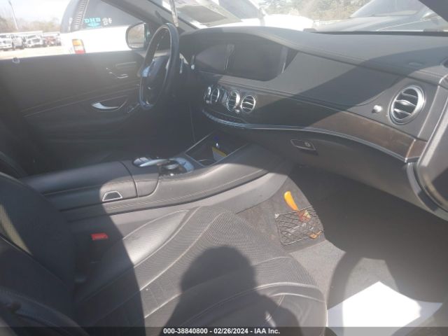 WDDUG8CB8GA206959 Mercedes-Benz S 550