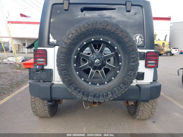 1C4BJWFG9EL310649 Jeep Wrangler Unlimited Rubicon