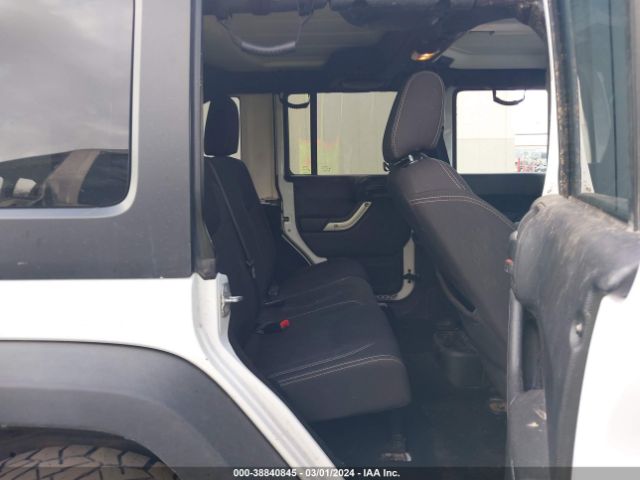 1C4BJWFG9EL310649 Jeep Wrangler Unlimited Rubicon
