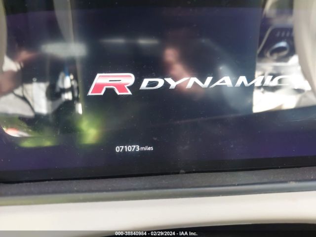 SALYL2RXXJA727835 Land Rover Range Rover Velar P250 Se R-dynamic