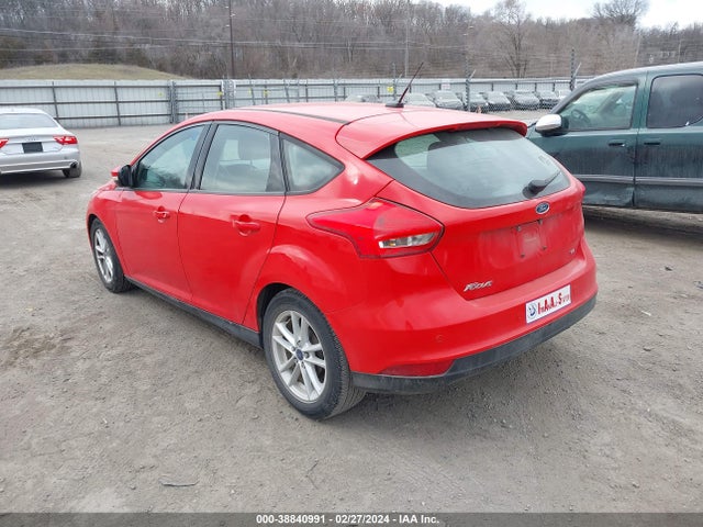 Ford FOCUS SE 2015 1FADP3K20FL350612 Image 3