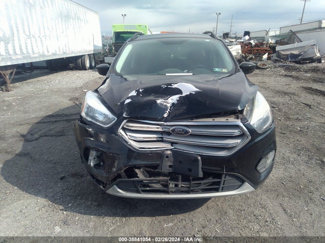 1FMCU9GD4JUA65423 Ford ESCAPE SE